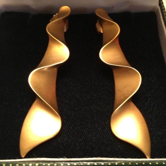 Jewelry - Vintage Art Deco pierced earrings in box